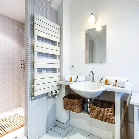 Veeve - White House Apartment