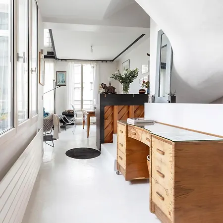 Veeve - White House Paris